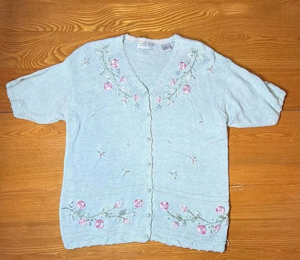 Carolyn Taylor Vintage Short Sleeve Embroidered Floral Knit Cardigan Sweater